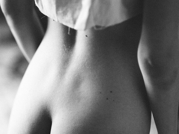 Topless φωτογραφίες του μοντέλου Laura Queen