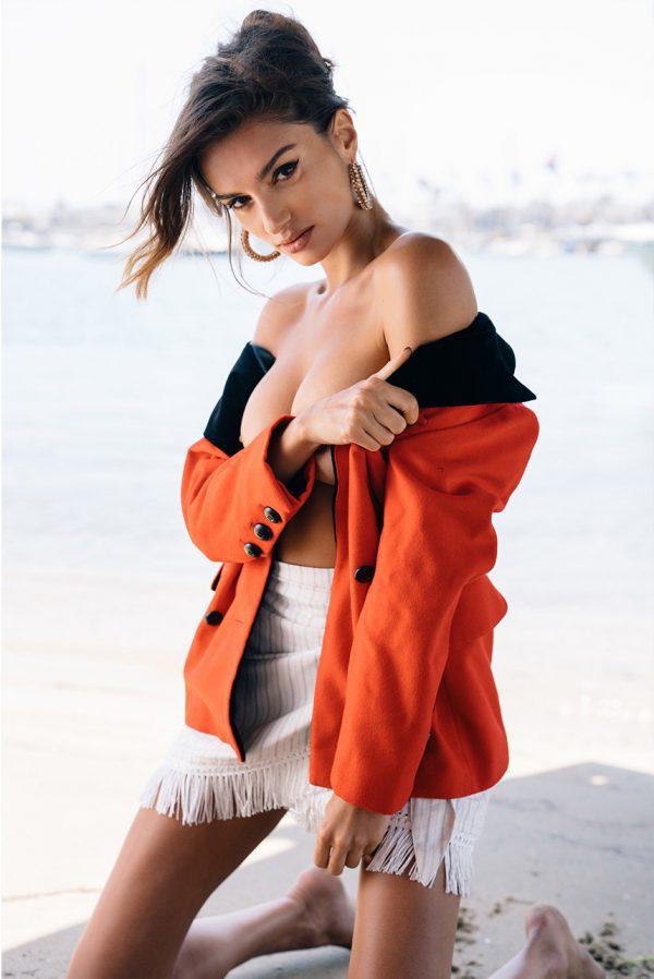 Η Gabrielle Caunesil topless