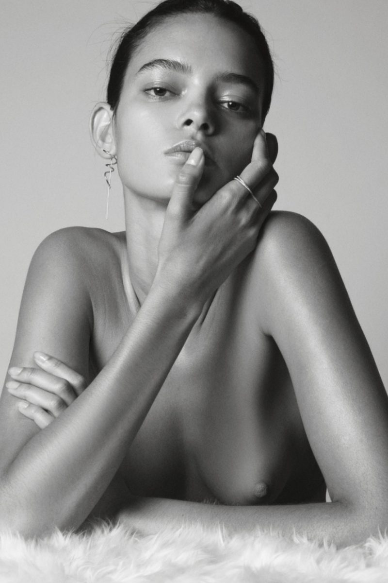 Topless φωτογραφίες της supermodel Wanessa Milhomem