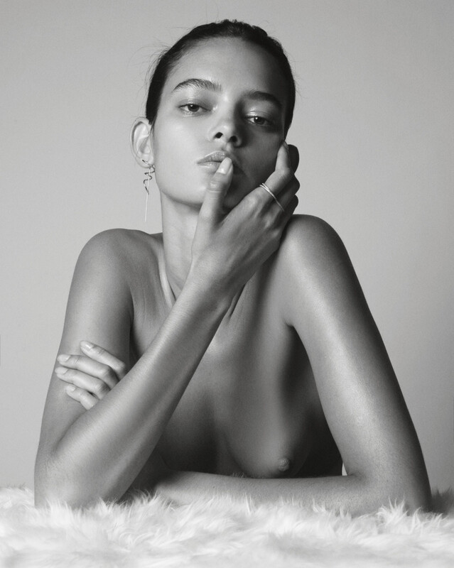 Topless φωτογραφίες της supermodel Wanessa Milhomem