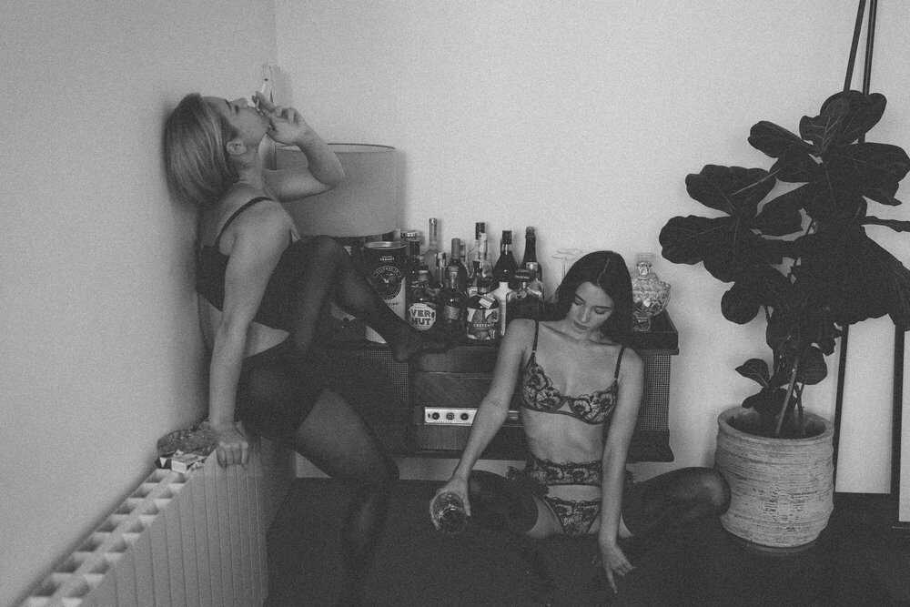 Λεσβιακή φωτογράφηση με την Anastasiia και την Sandra